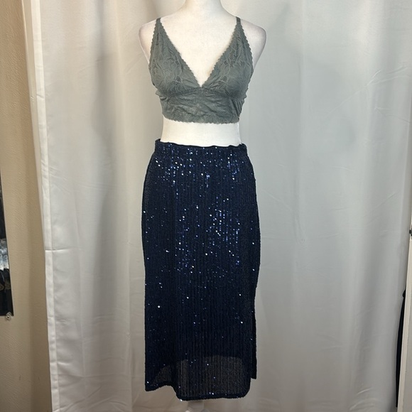 Vince Camuto Navy Sequined Midi Pencil Skirt- NWT- S - Picture 3 of 15